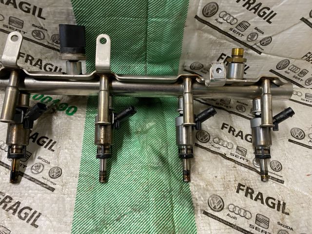 bontott AUDI A4 B8 Porlasztó Sor / Híd