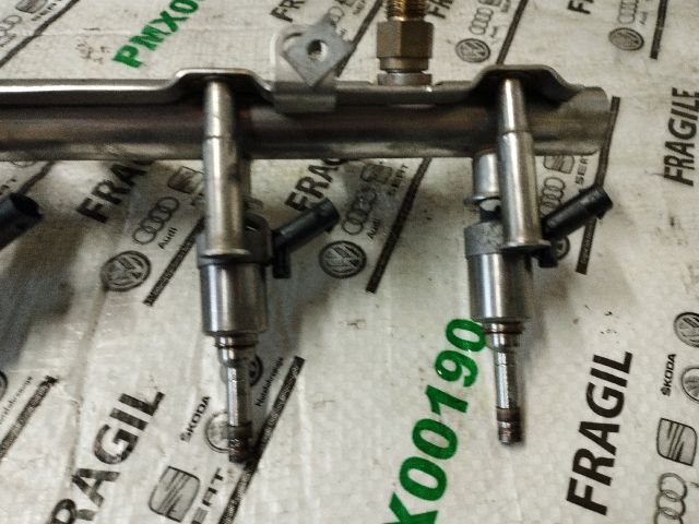 bontott AUDI A4 B8 Porlasztó Sor / Híd