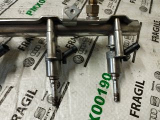 bontott AUDI A4 B8 Porlasztó Sor / Híd