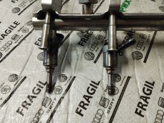 bontott AUDI A4 B8 Porlasztó Sor / Híd