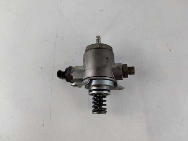 bontott AUDI A4 B8 Nagynyomású Szivattyú