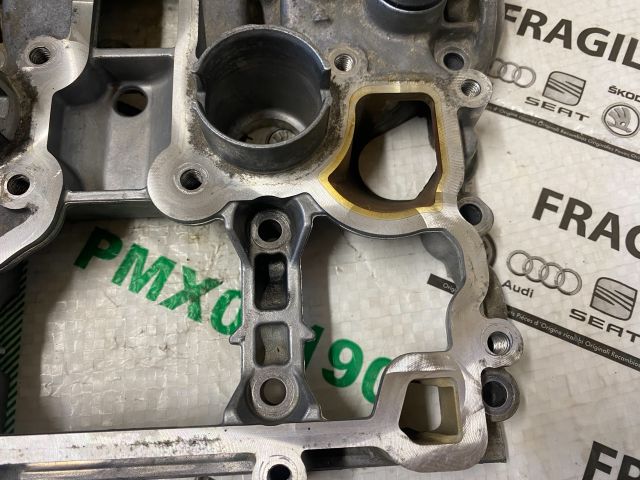 bontott AUDI A4 B8 Szelepfedél