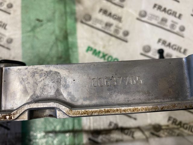 bontott AUDI A4 B8 Szelepfedél