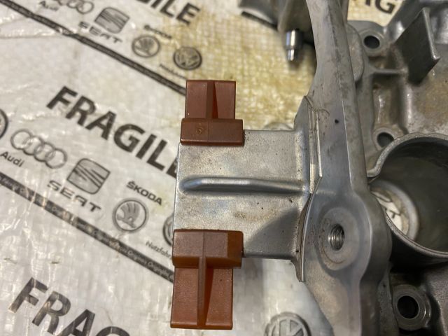 bontott AUDI A4 B8 Szelepfedél