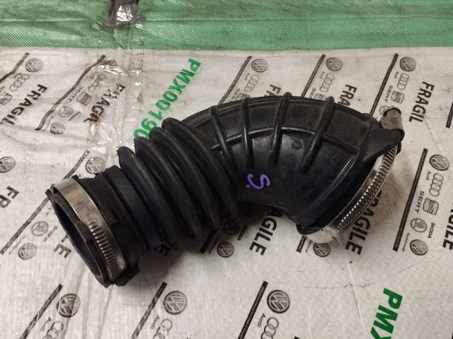 bontott AUDI A4 B8 Szívó Cső