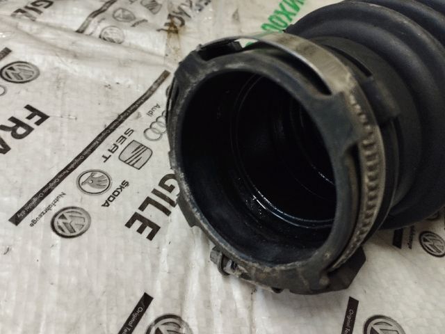 bontott AUDI A4 B8 Szívó Cső