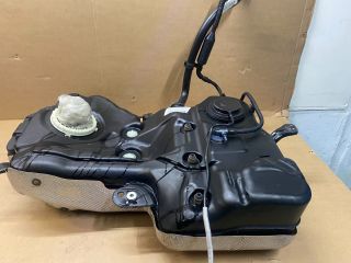 bontott AUDI A4 B8 Tank