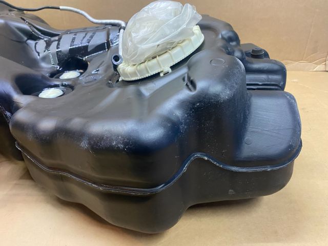 bontott AUDI A4 B8 Tank