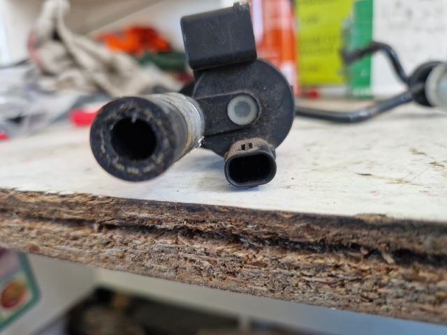 bontott AUDI A4 B8 Tankszellőztető Szelep