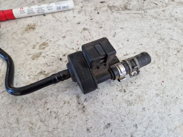 bontott AUDI A4 B8 Tankszellőztető Szelep