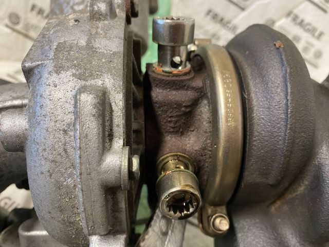 bontott AUDI A4 B8 Turbó