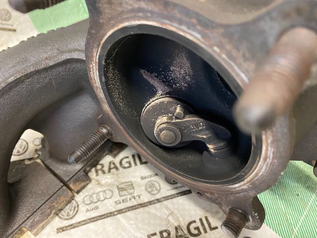 bontott AUDI A4 B8 Turbó