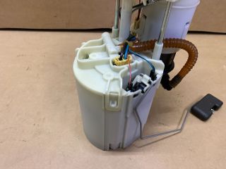 bontott AUDI A4 B8 Üzemanyag Szivattyú