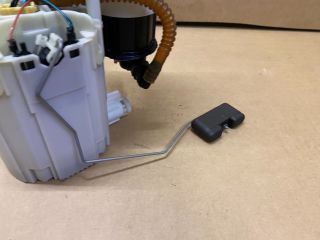 bontott AUDI A4 B8 Üzemanyag Szivattyú