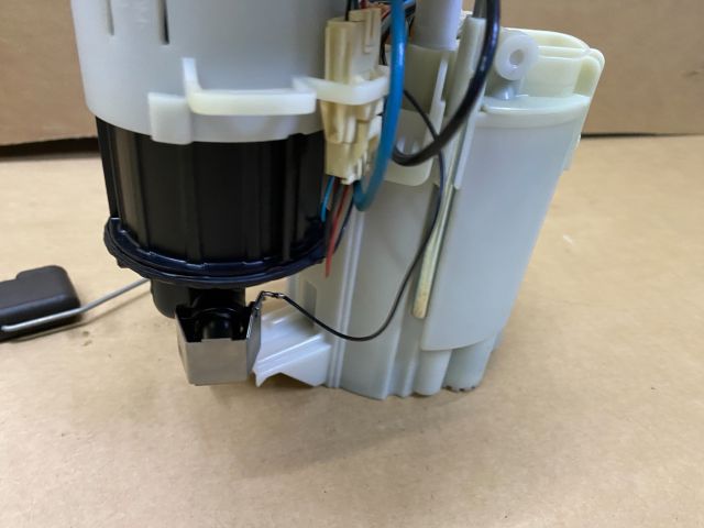 bontott AUDI A4 B8 Üzemanyag Szivattyú