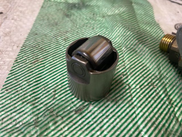 bontott AUDI A4 B8 Üzemanyag Szivattyú