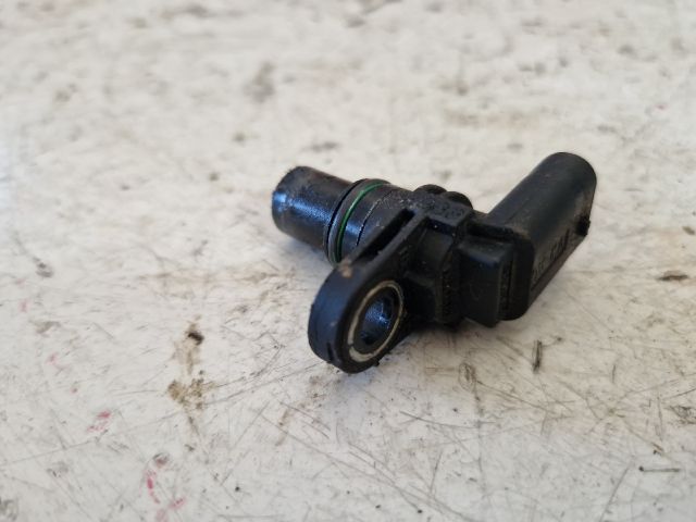 bontott AUDI A4 B8 Vezérműtengely Fordulatszám Jeladó