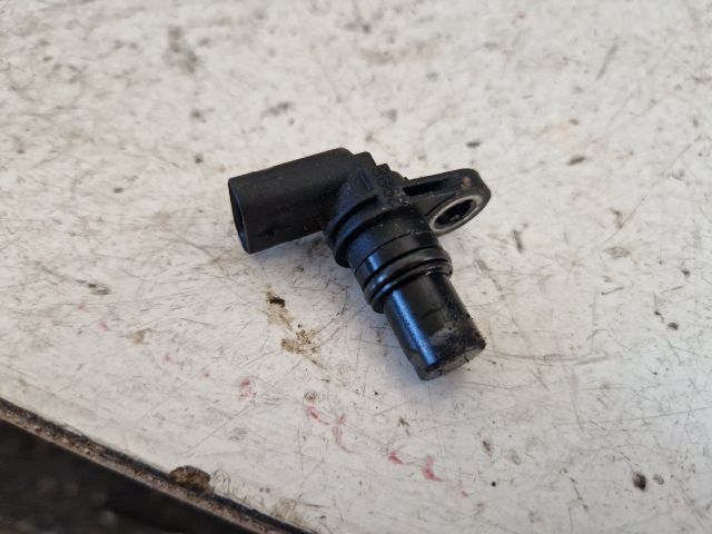 bontott AUDI A4 B8 Vezérműtengely Fordulatszám Jeladó