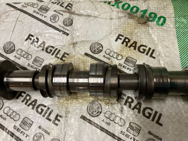 bontott AUDI A4 B8 Vezérműtengely (Magában)