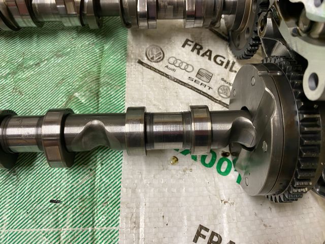 bontott AUDI A4 B8 Vezérműtengely (Magában)