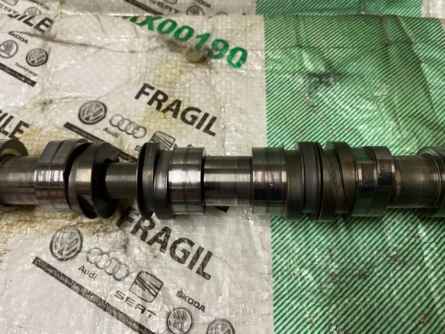 bontott AUDI A4 B8 Vezérműtengely (Magában)