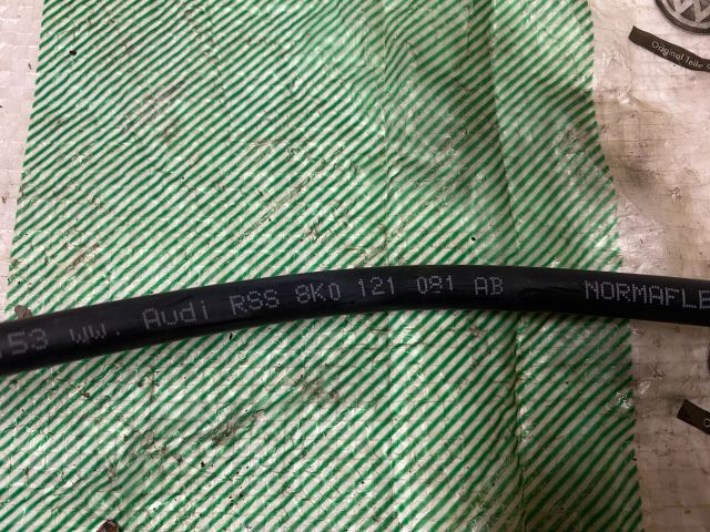 bontott AUDI A4 B8 Vízcső