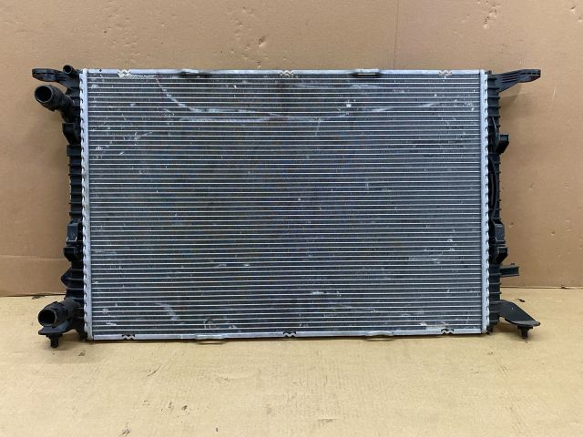bontott AUDI A4 B8 Vízhűtő Radiátor (Klímás)