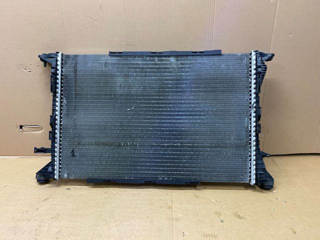 bontott AUDI A4 B8 Vízhűtő Radiátor (Klímás)