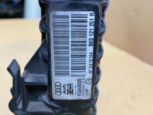 bontott AUDI A4 B8 Vízhűtő Radiátor (Klímás)