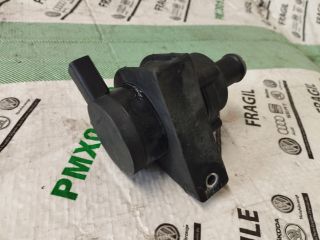 bontott AUDI A4 B8 Vízpumpa