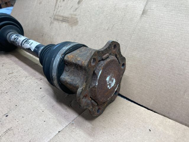 bontott AUDI A4 B8 Bal Féltengely