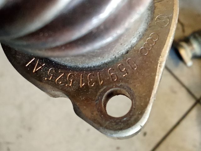 bontott AUDI A4 B8 EGR Hűtő Cső