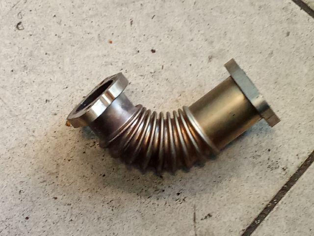 bontott AUDI A4 B8 EGR Hűtő Cső