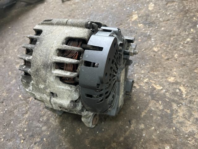 bontott AUDI A4 B8 Generátor