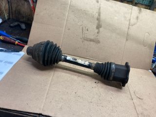 bontott AUDI A4 B8 Jobb Féltengely