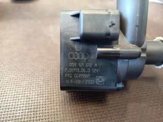 bontott AUDI A4 B8 Kiegészítő Vízszivattyú