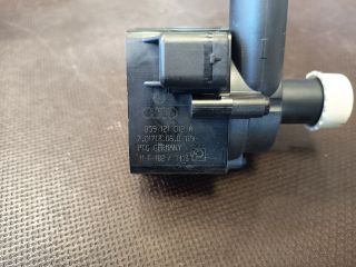 bontott AUDI A4 B8 Kiegészítő Vízszivattyú