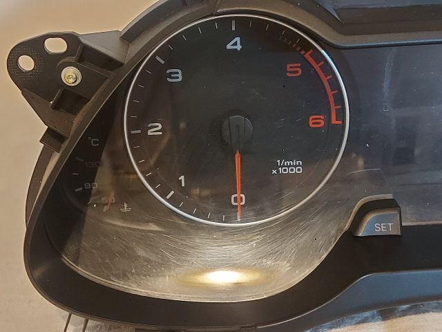 bontott AUDI A4 B8 Kilométeróra