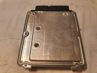 bontott AUDI A4 B8 Motorvezérlő