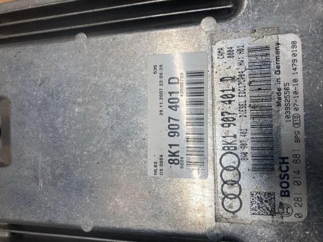 bontott AUDI A4 B8 Motorvezérlő