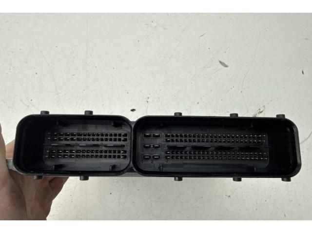 bontott AUDI A4 B8 Motorvezérlő