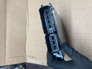 bontott AUDI A4 B8 Motorvezérlő