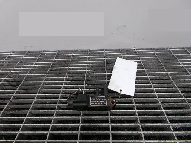 bontott AUDI A4 B8 Részecskeszűrő Nyomásérzékelő