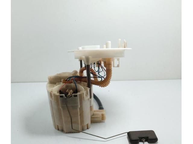 bontott AUDI A4 B8 Üzemanyag Szivattyú