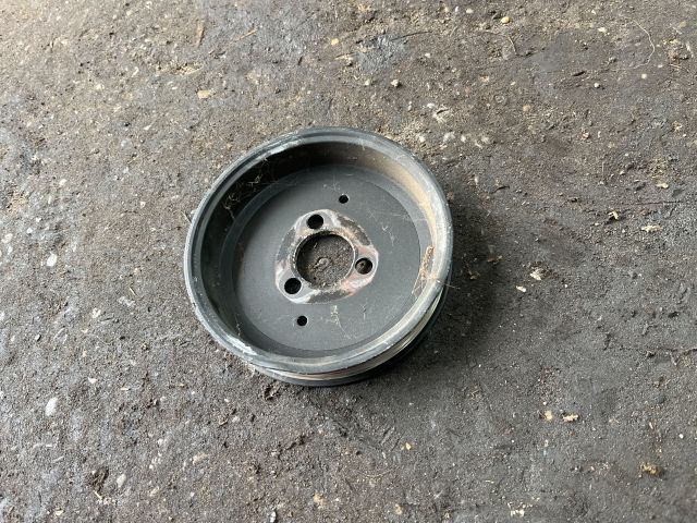 bontott AUDI A4 B8 Vízpumpa Szíjtárcsa