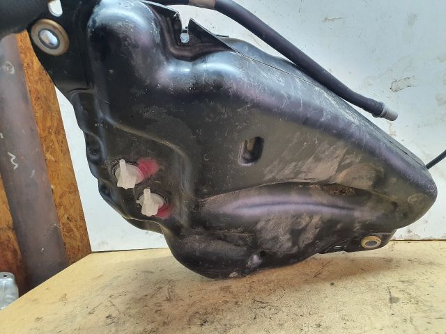 bontott AUDI A4 B8 AdBlue Tartály