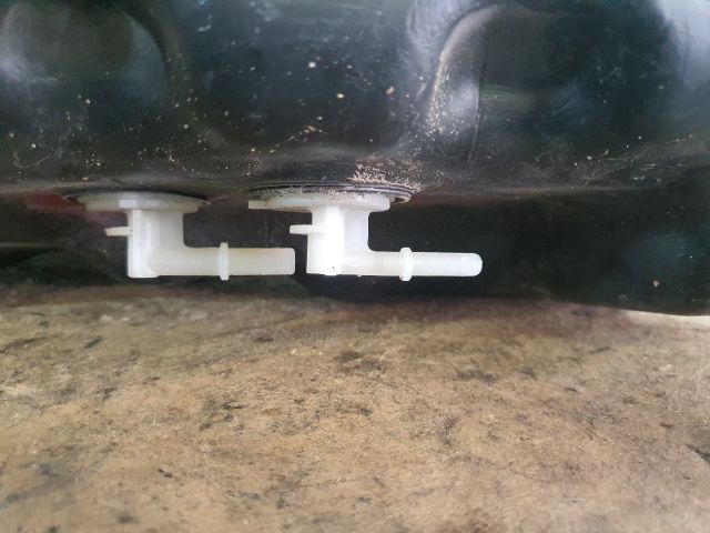 bontott AUDI A4 B8 AdBlue Tartály