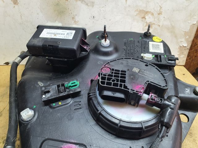 bontott AUDI A4 B8 AdBlue Tartály