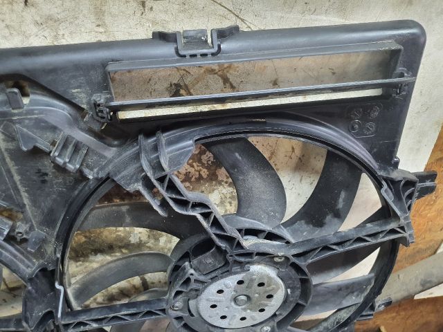 bontott AUDI A4 B8 Hűtőventilátor