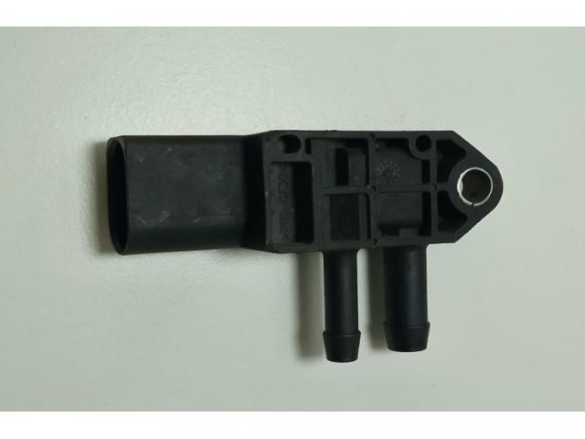 bontott AUDI A4 B8 Jeladó (Magában)